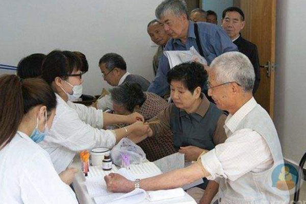 健康一體機(jī)通過(guò)主控板將數(shù)據(jù)傳遞 健康一體機(jī)通過(guò)主控板將數(shù)據(jù)傳遞